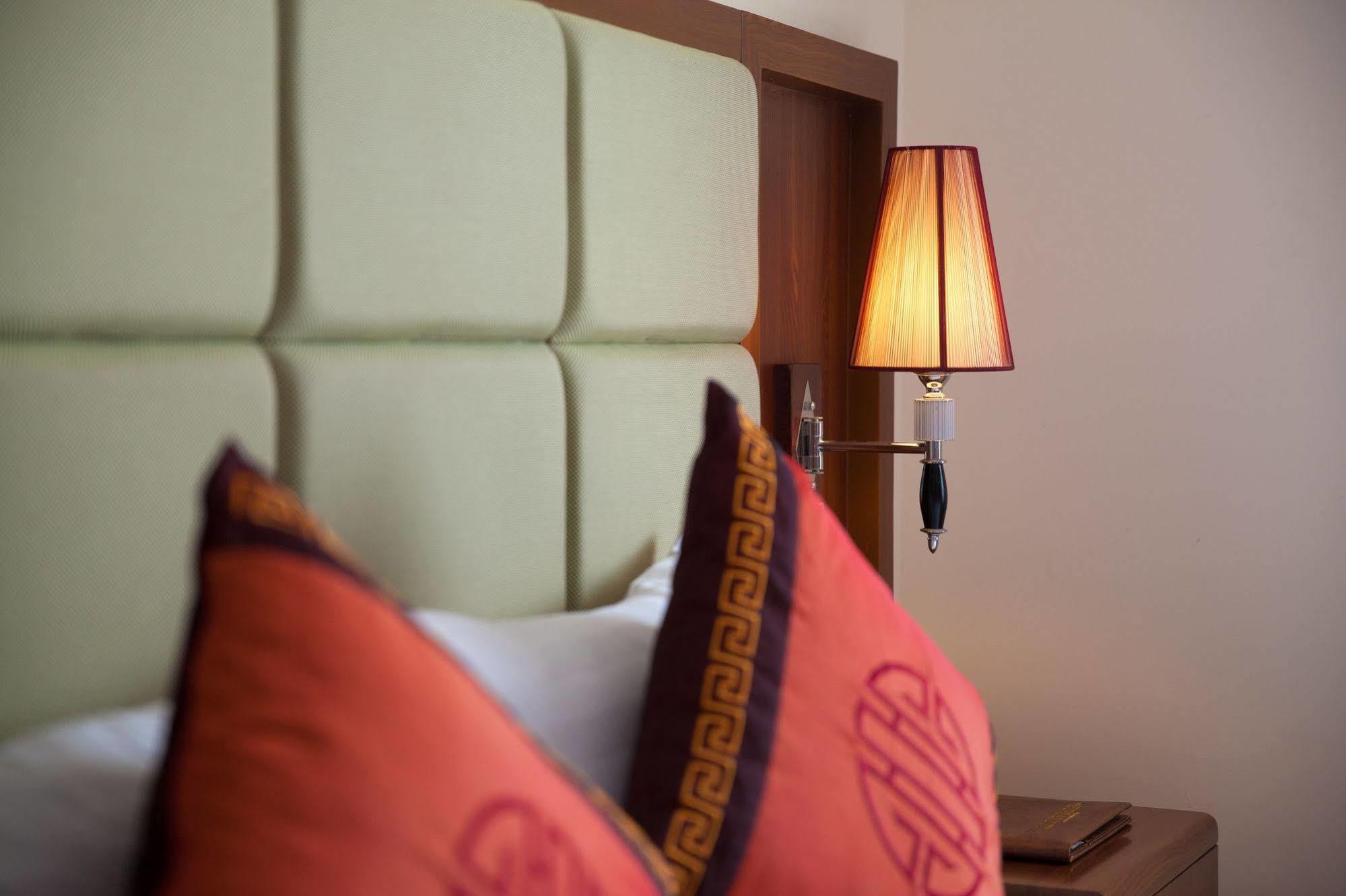 Hotel Aontel Grand Hanoi Esterno foto